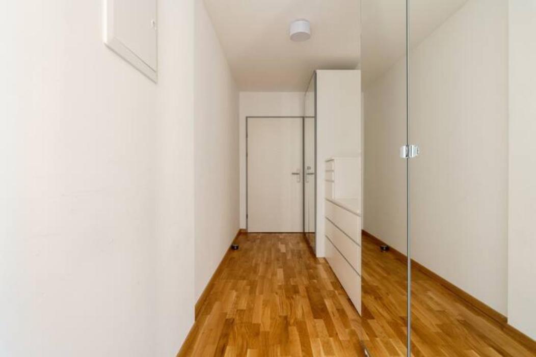 Near Lake Fully Furnished Beautiful Apartment Wina Bagian luar foto